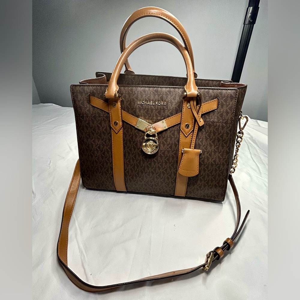 Michael Kors Hamilton MK Signature Satchel – Brown/Luggage – Like New